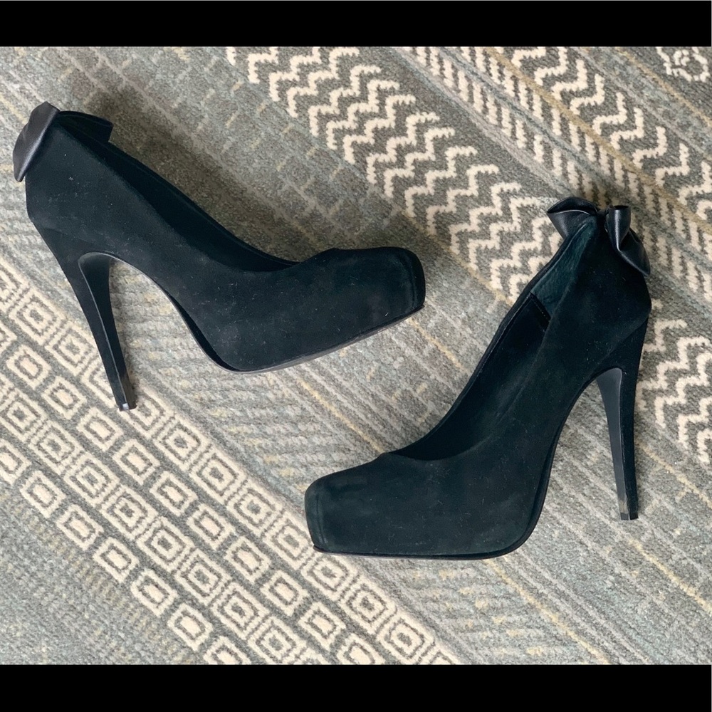 Dolce vita black suede bow pumps